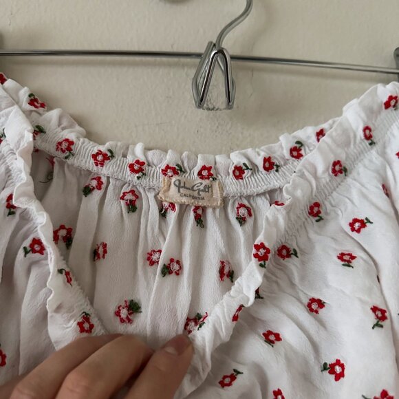 John Galt White Embroidered Floral Off-Shoulder Top - Picture 4 of 5